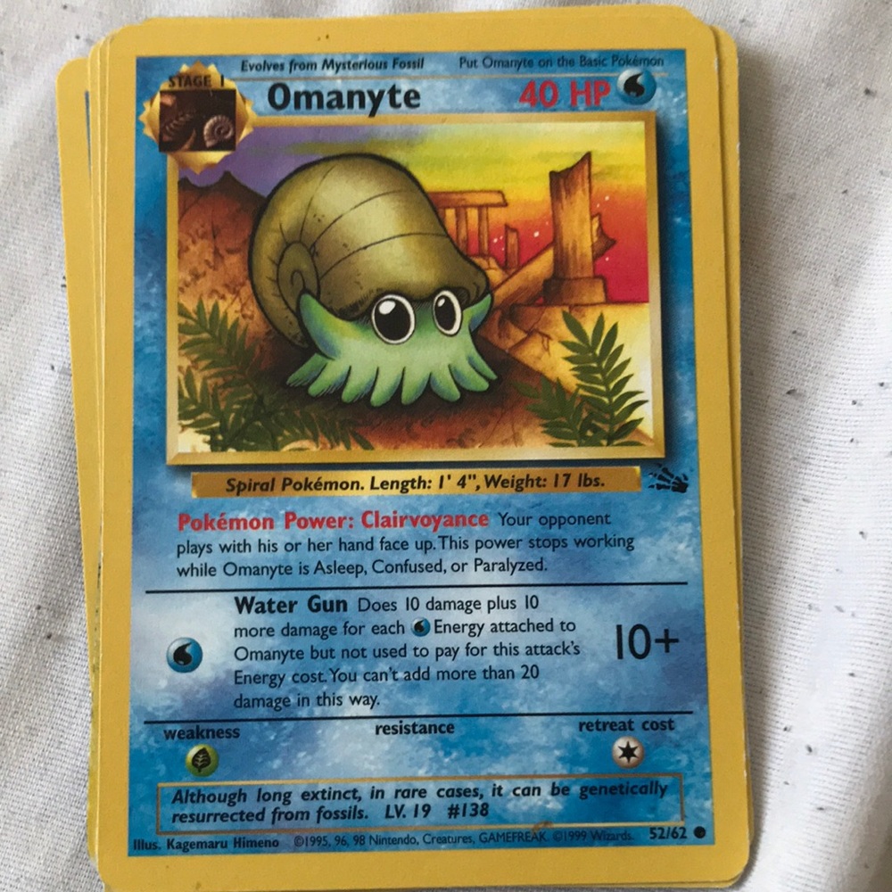 Omanyte Pokémon card